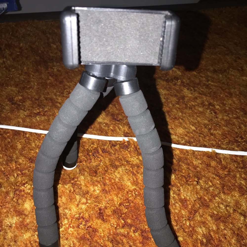 Phone tri pod